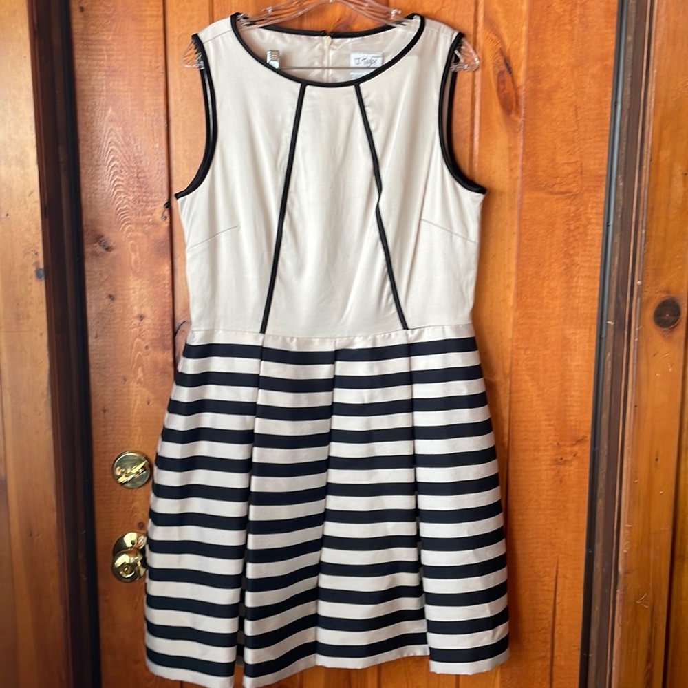 Cream and Black Dress Size 16 J Taylor